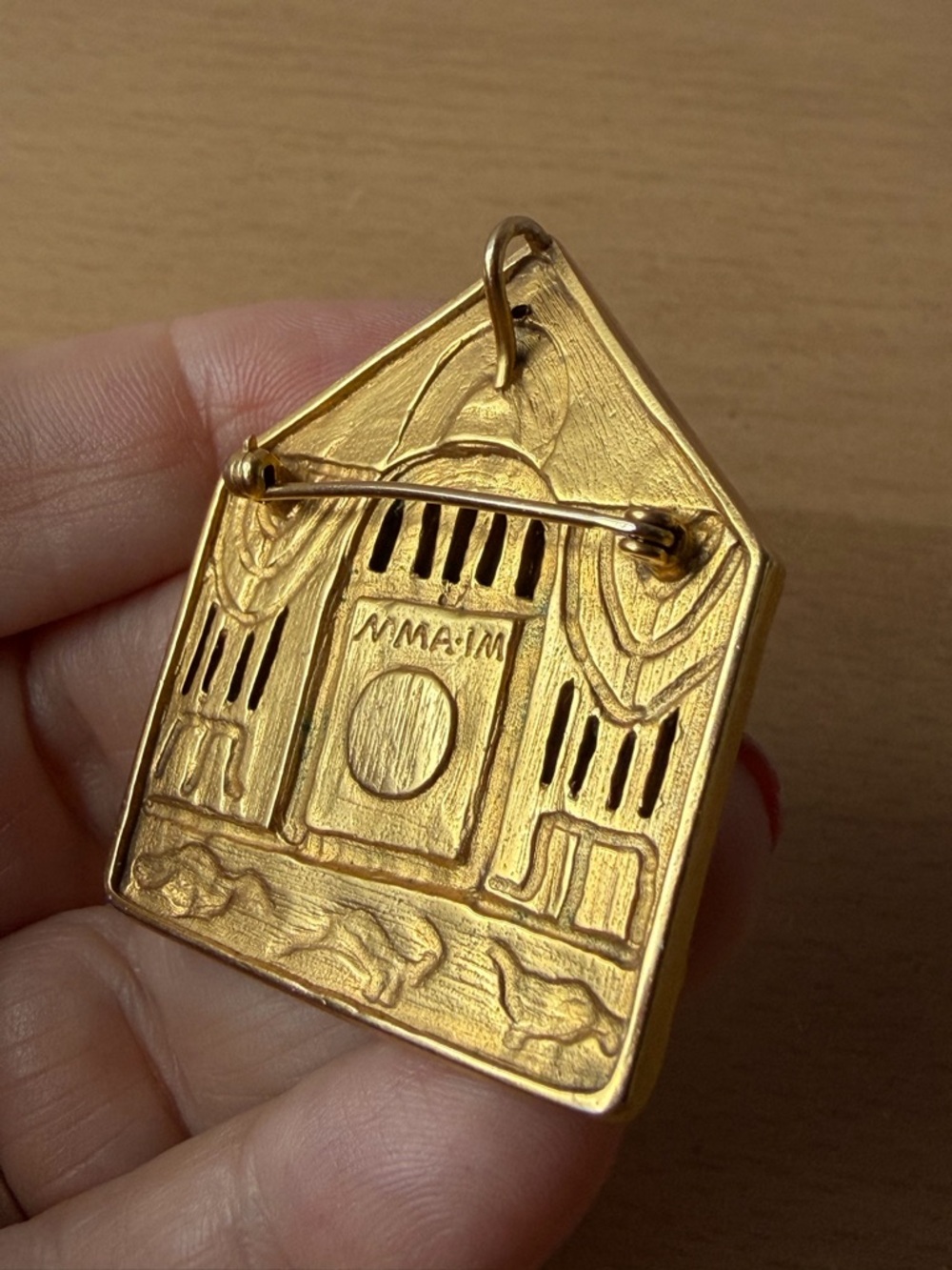 VINTGE MMA METROPOLITAN MUSEUM OF ART SYNAGOGUE JEWISH TEMPLE PENDANT BROOCH PIN - Picture 13 of 16